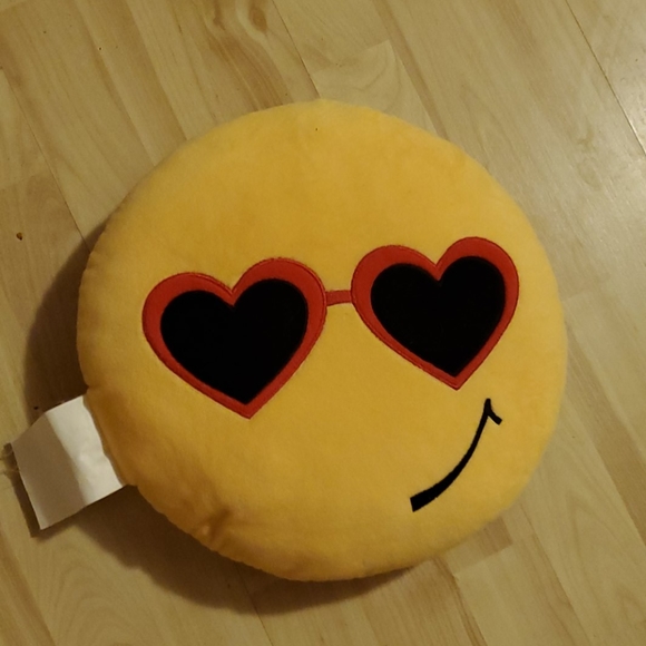 Pillow - Picture 2 of 3